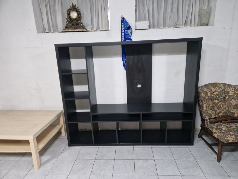 Móveis ikea para TV mais mesa centro