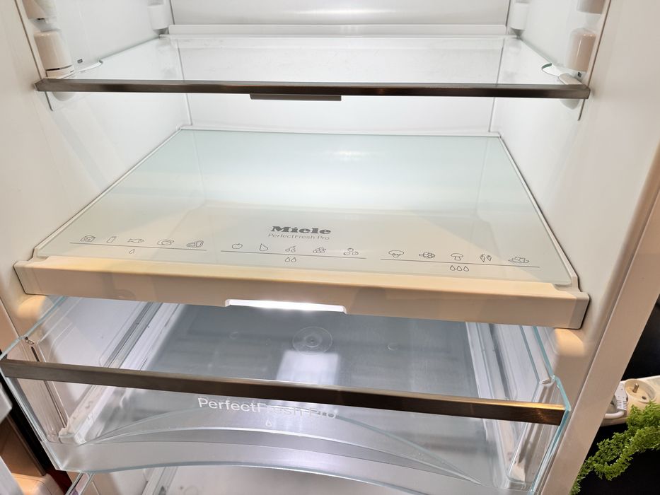 Lodówko zamrażarka Miele model KFN 37682 iD gwarancja
