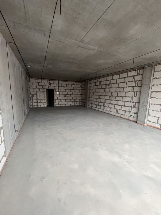 Комерційне приміщення в сучасному бізнес центрі