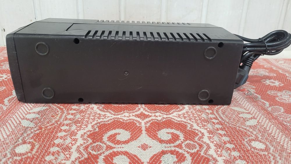 Безперебійник UPS  VOLT POLSKA (з аккумулятором)