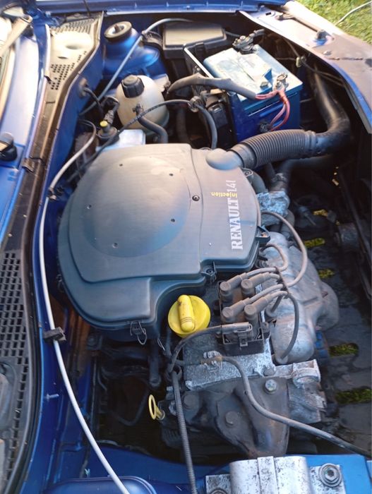 Продам Renault Logan 2006 года, 1.4 бензин