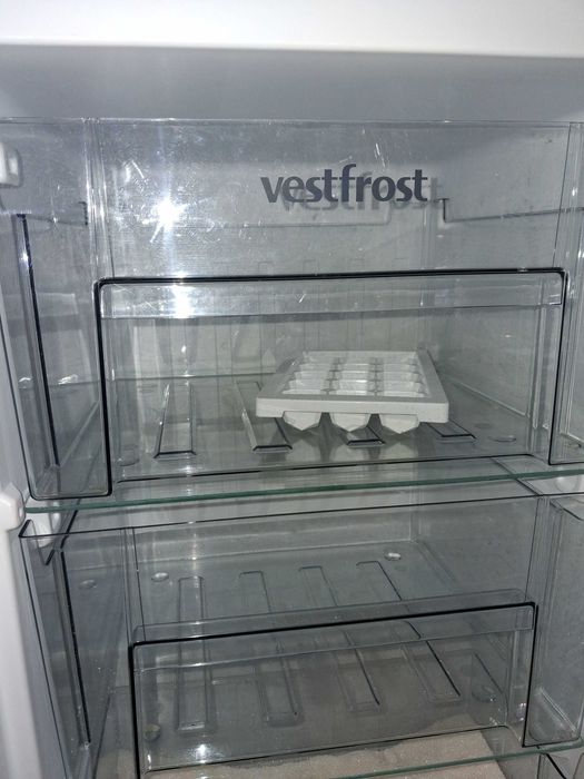 Морозильна камера Vestfrost VD143FW, нова.
