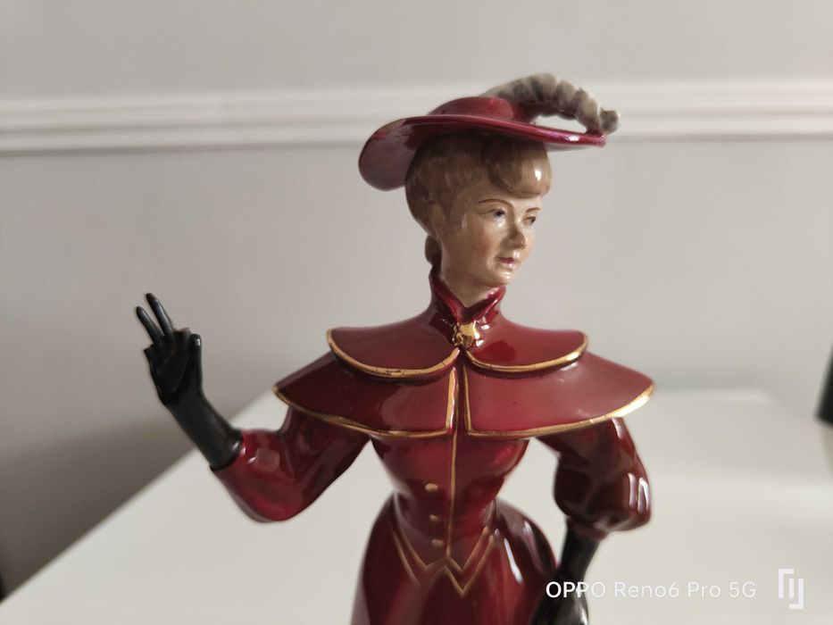 Figura | Dama Antiga | Fábrica de Loiça de Sacavém