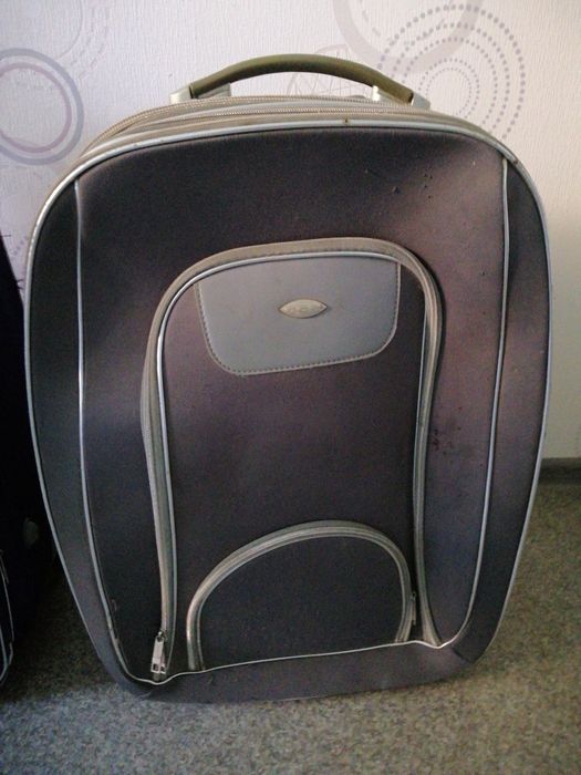 Чемодан на колёсах