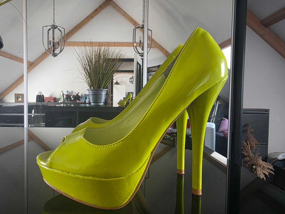 Piękne eleganckie szpilki na lato z odkrytymi palcami, wysokie obcasy (13 cm), buty na platformie (3 cm), są bardzo wygodne!!!