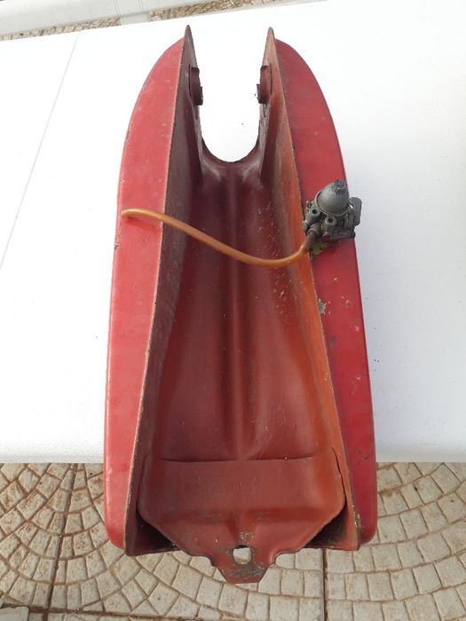 Honda CB50 K0-1 depósito