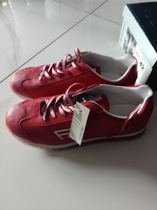 Nowe buty firma Fishbone Roz42