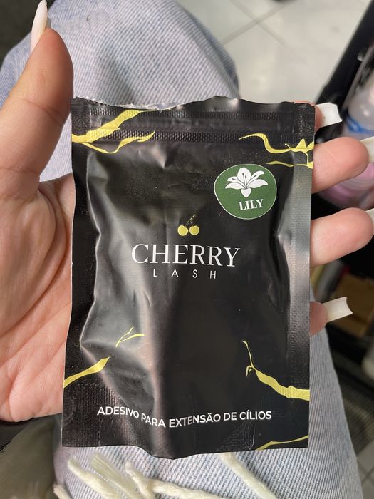 Cola de pestanas Lili da cherry