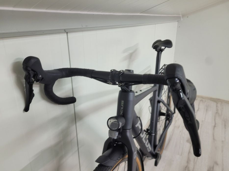 Rower Gravelowy Focus Atlas 6.7 Dynamo Grx  Karbon