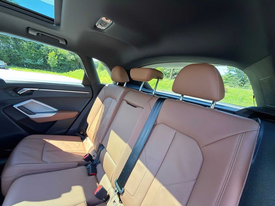 Audi Q3      2022