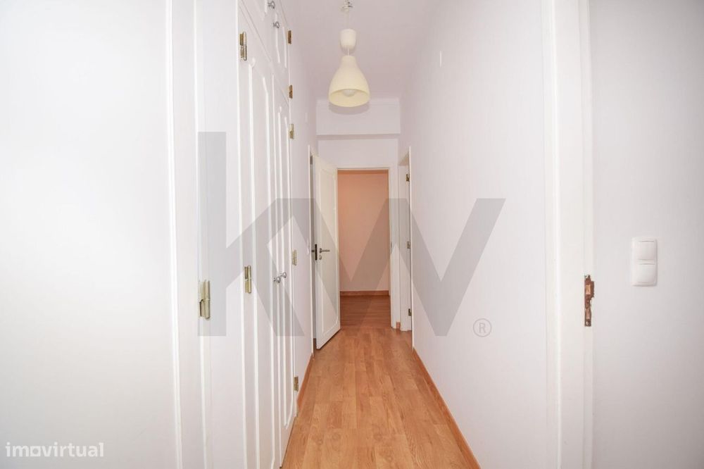 T3 com Sala Dupla em Carnaxide