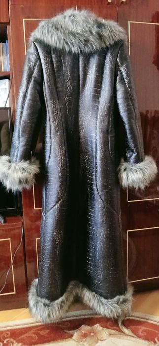 Продам жіночу дублянку