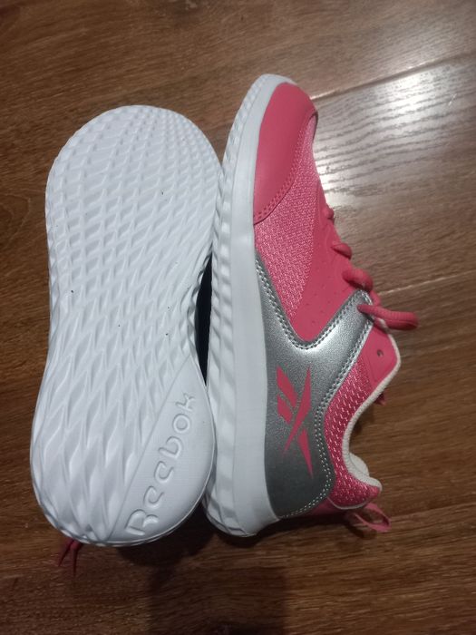 Женские кроссовки Reebok