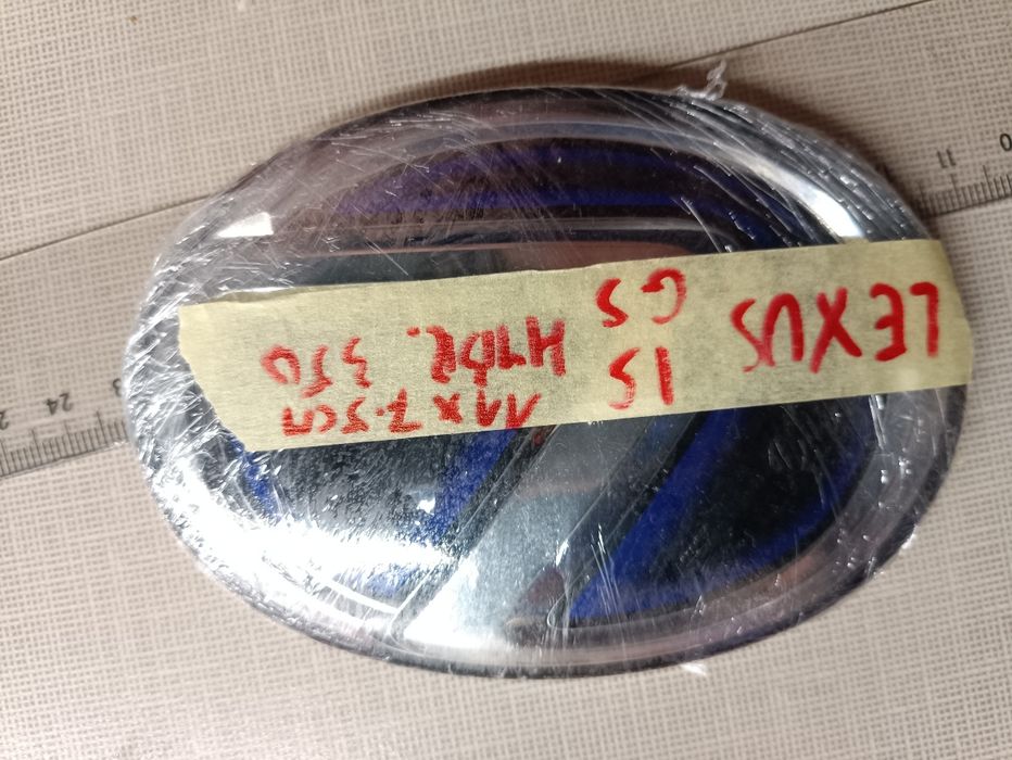 Lexus IS GS emblemat znaczek logo hybryda atrapy pod radar orginał