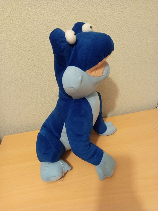 Peluche sapo em azul