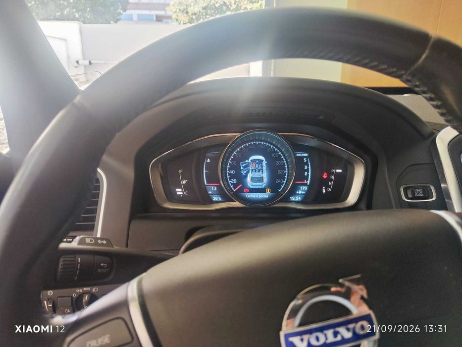 Volvo XC60 D5 2.4 AWD Summum 215 cv Automático — Nacional 17 490€
