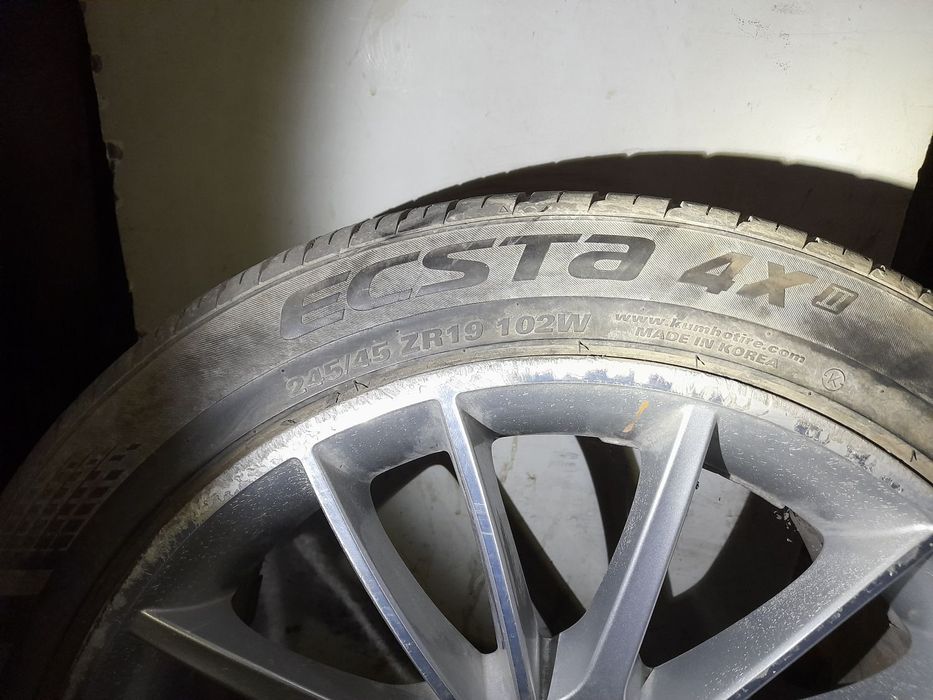Шини Kumho Ecsta 4X KU22 245/45 ZR19 102W XL Б/У 4,5 мм