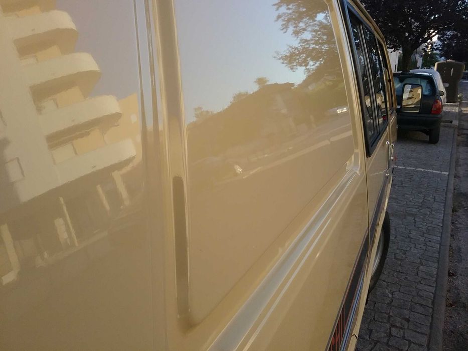 Mitsubishi DELICA van 2.5 L300