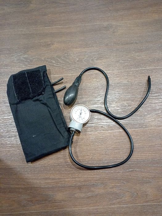 Тонометр механічний