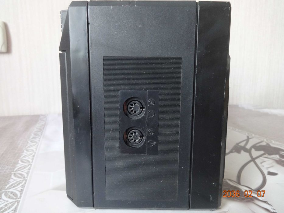 Стереофонический переносной кассетный магнитофон "Весна М-212С-8"