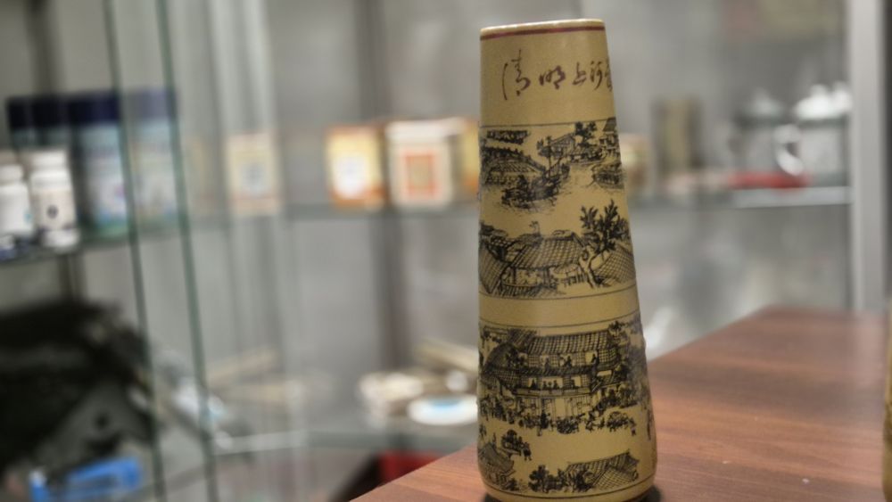 Azjatycki wazon, duży, delikatny i piękny