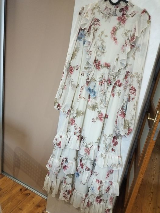 Reserved piękna długa sukienka rozmiar L