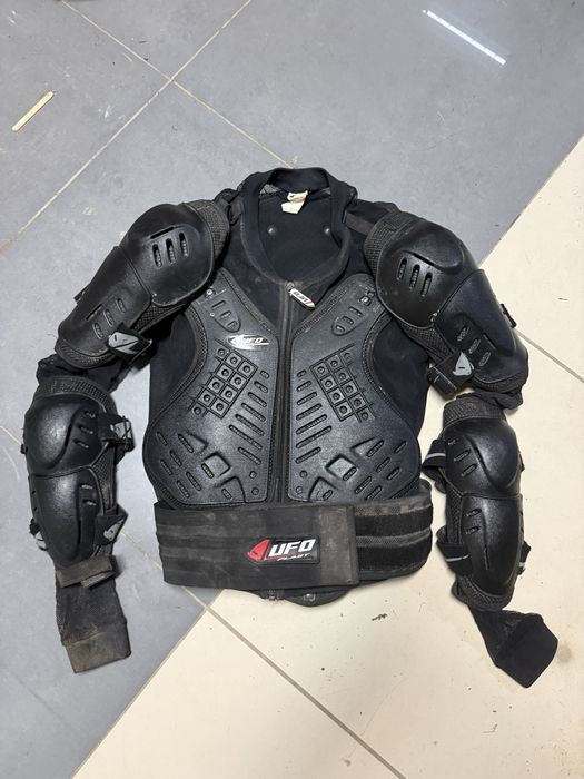 Buzer zbroja UFO r.XXL
