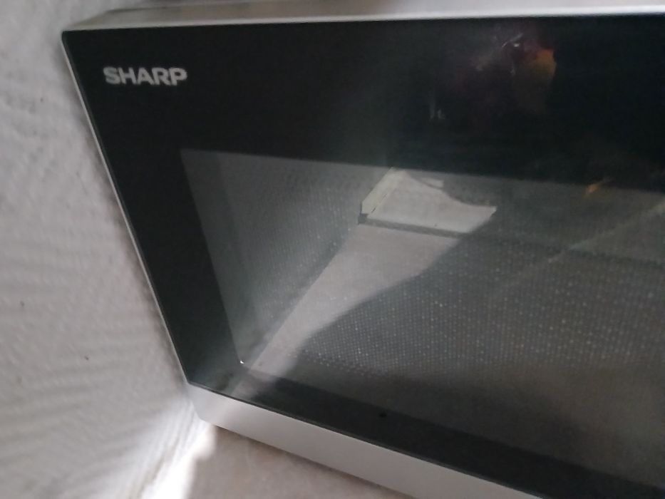Mikrofala firmy Sharp
