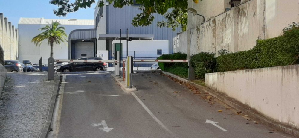 Garagem c/segurança 24/7 - 5min Aeroporto - metro de Cabo Ruivo