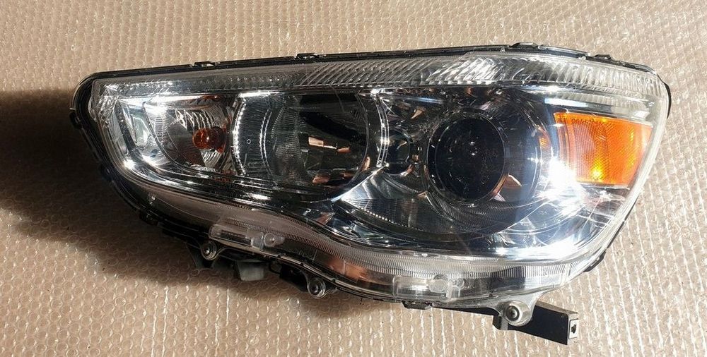 Mitsubishi ASX Reflektor Lewy