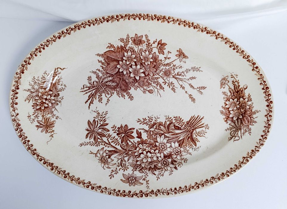 Travessa em Faiança Antiga