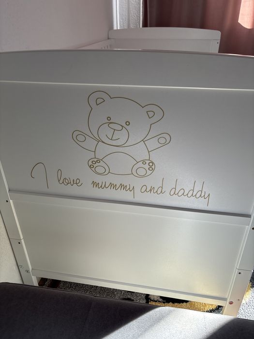 Łóżeczko dzieciece z przewijakiem + gratisy pilnie sprzedam