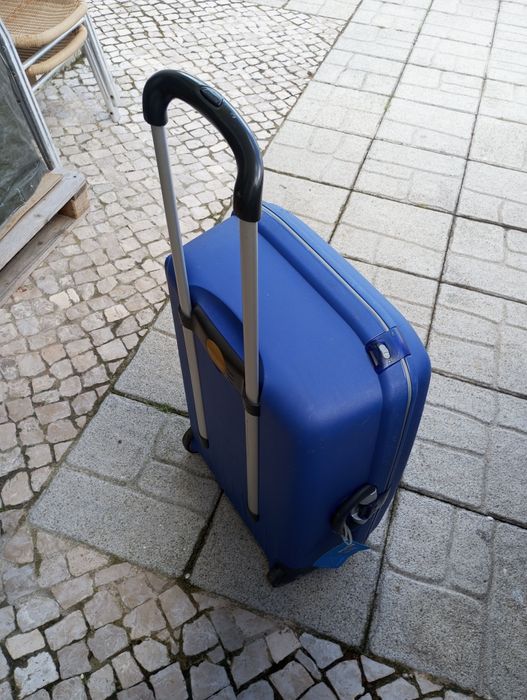 Malas de viagem usadas