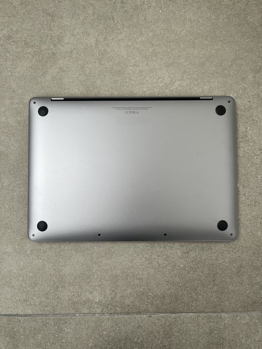760$ MacBook Pro 13" 2020 M1 / 16 GB / 256gb SSD
