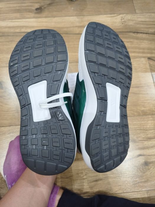 Buty z siatki marki Adidas r 40.5, adidasy