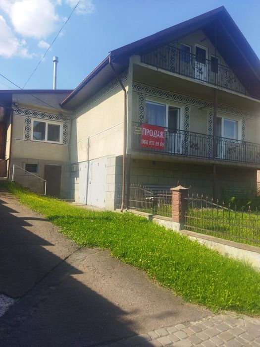 Будинок в передмісті Львова