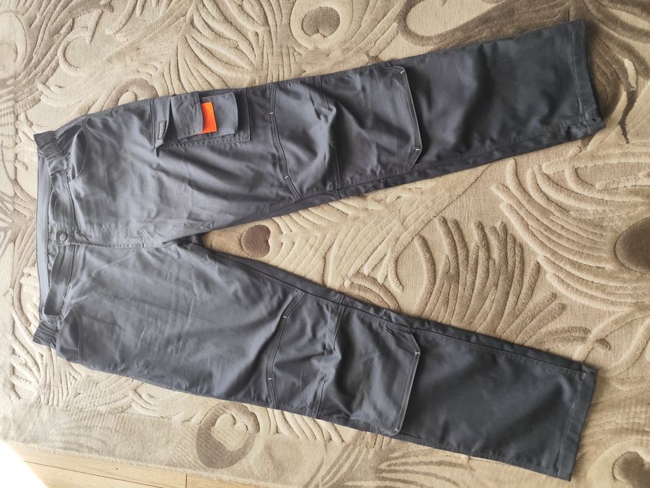 Spodnie robocze nowe r. 58