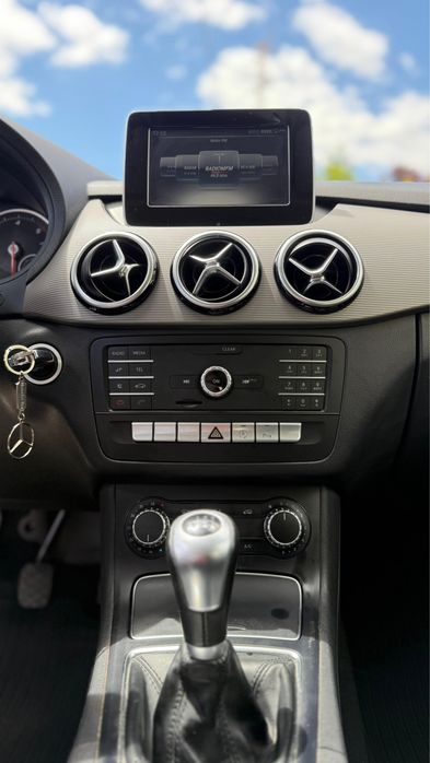 Mercedes-Benz B180 d