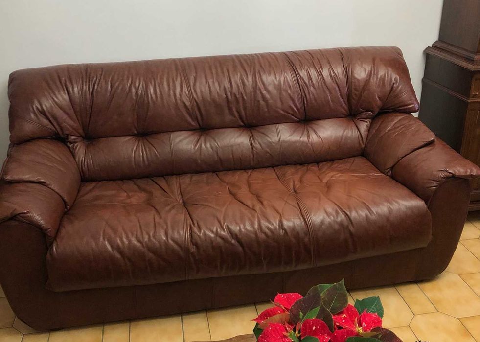 Ofereço sofá na compra de 2 poltronas individuais!