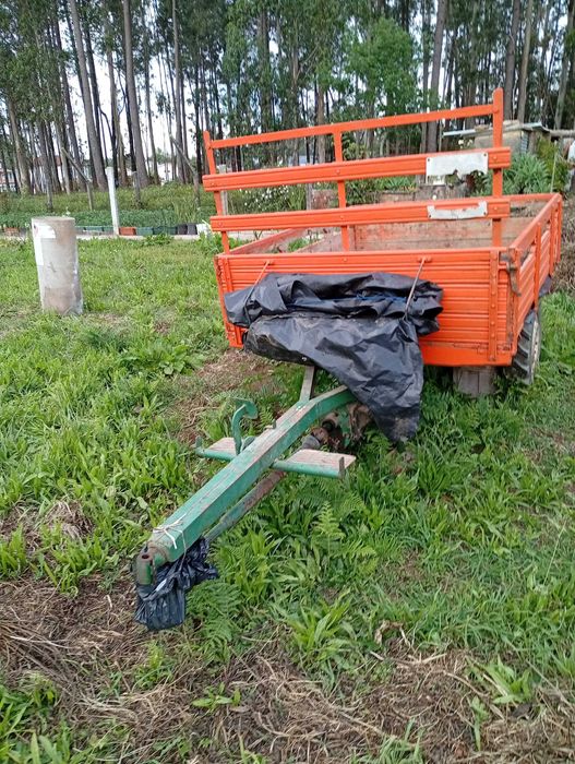 Atrelado para trabalhos agrícolas