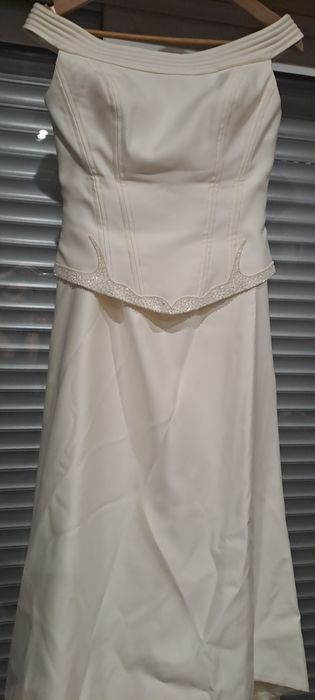 Vestido de noiva e véu