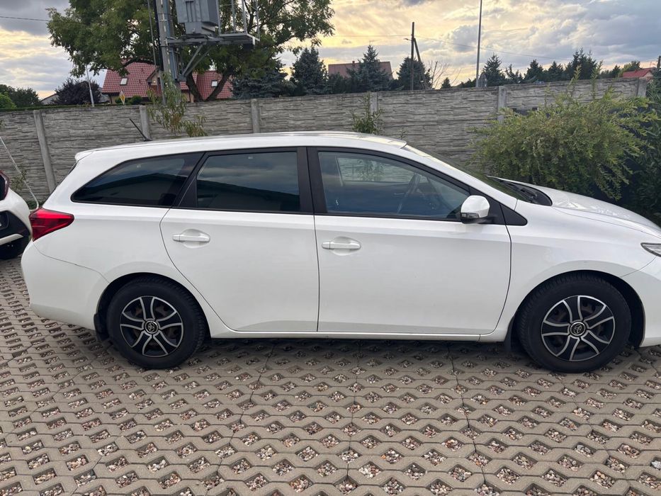 Toyota Auris 1,6 active