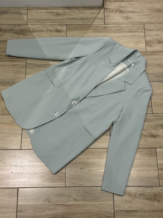 Бірюзовий піджак