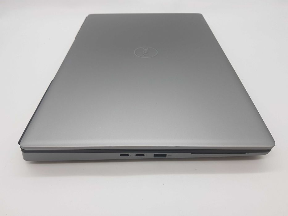 Dell Precision 7750 I7-10850H 32/512GB SSD FHD RTX 3000 WIN 11