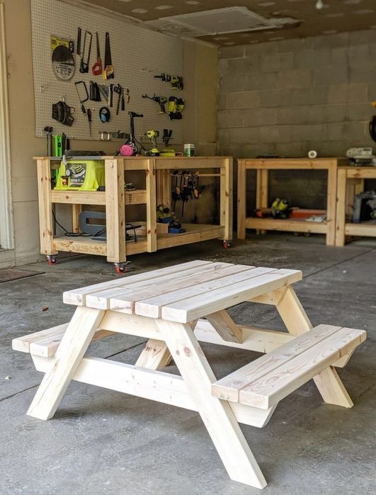 Вироби для саду та двору