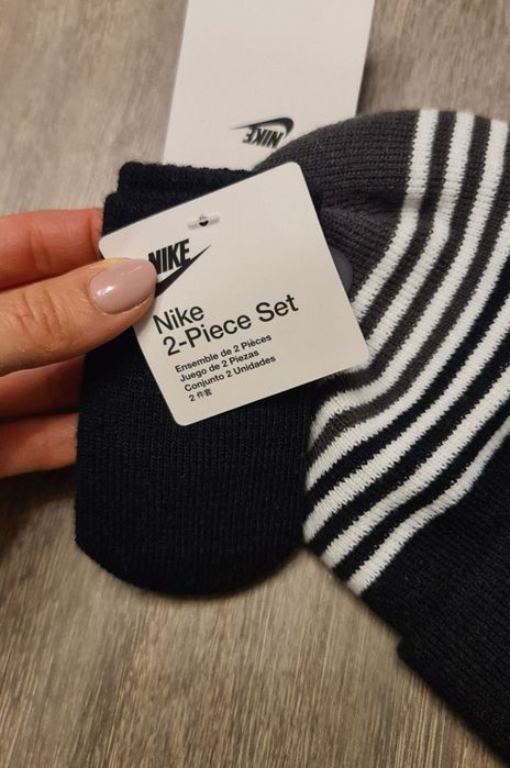 Nowy zestaw czapka i rekawiczki nike na 1-2lata