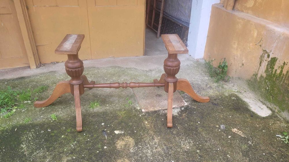 Mesa Oval Madeira  6 cadeiras Extensivel