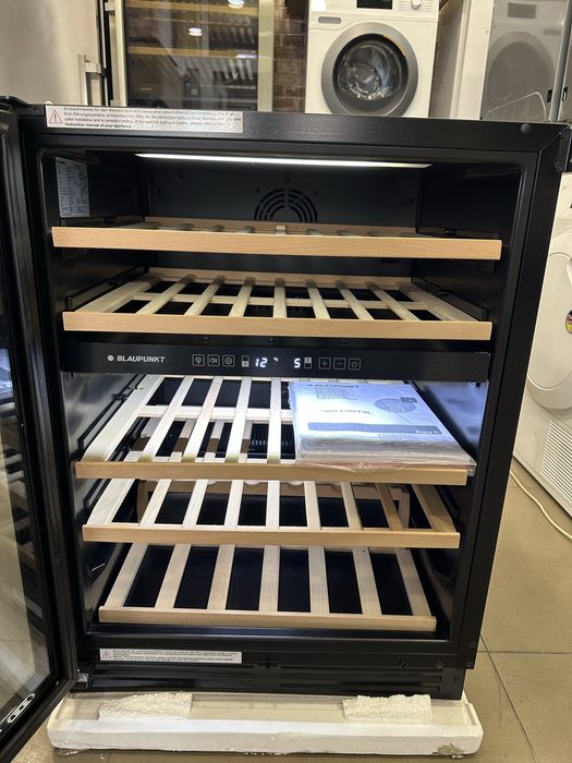 Холодильник для вина(винна шафа) Blaupunkt 5WK820FF0L. Нова. 2зони.ЛЕД