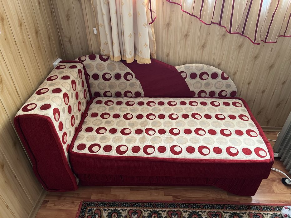 Диван дитячий/дорослий розкладний!