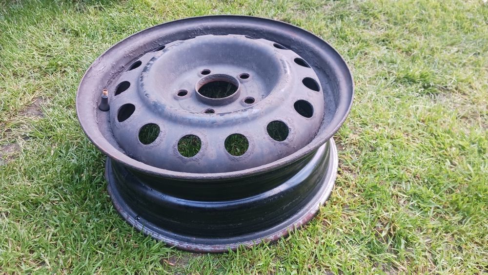 Felgi i  stalowe i kołpaki kia ceed